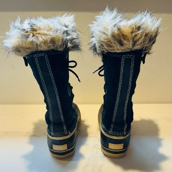 Sorel Women’s winter boots size US 6 - Picture 3 of 8